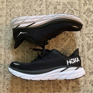 Hoka Clifton 8 size 9 WIDE